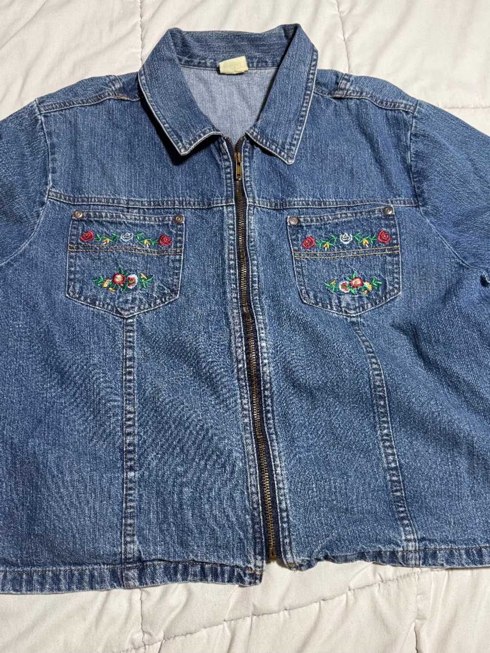 Vintage Vivaldi Jean Jacket with  Embroidered Floral Pockets Large